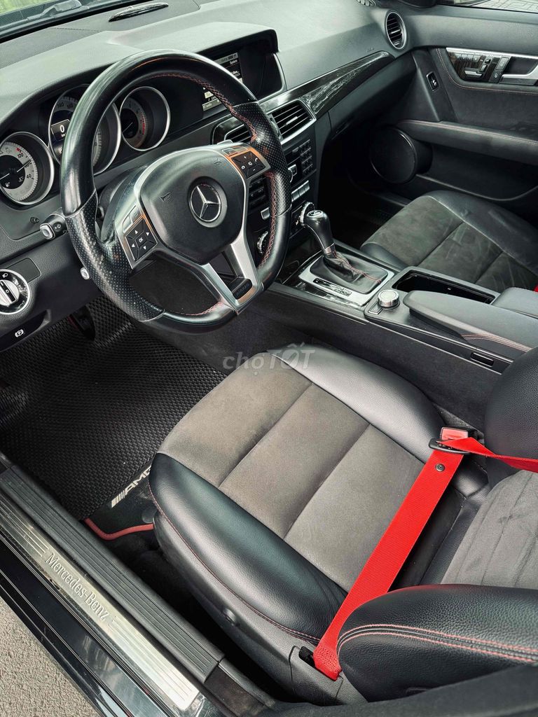 Mercedes C300 AMG Plus Sx2014 Siêu hiếm ✅. Mua bán Ô tô tại Thành phố Dĩ An Bình Dương được đăng bởi Nguyễn Sơn Auto hình 8