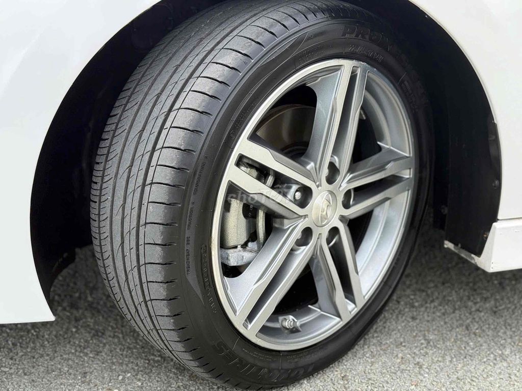 Hyundai Elantra 2018 Sport 1.6 AT - 53000 km. Mua bán Ô tô tại Thành phố Biên Hòa Đồng Nai được đăng bởi lê văn thắng hình 8