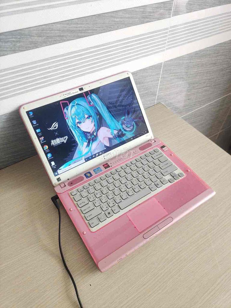 Sony Vaio i5 14 inch 8GB/128GB Hồng. Mua bán Laptop tại Thành phố Vĩnh Long Vĩnh Long được đăng bởi Ngà Trần hình 1