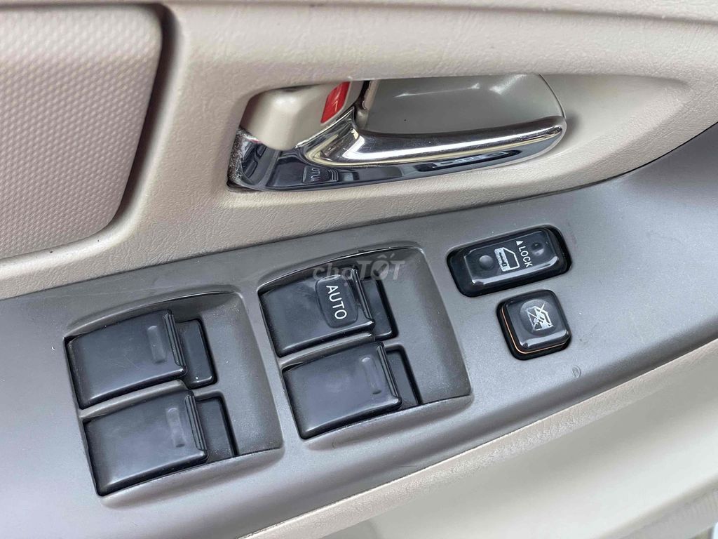 Toyota Innova 2014E Bạc. Mua bán Ô tô tại Thành phố Thuận An Bình Dương được đăng bởi Lâm Trí Khiêm hình 8