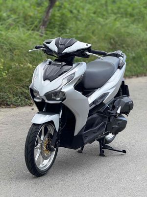 Honda Air Blade 2023 AB 2023 Bạc. Mua bán Xe máy tại Quận Liên Chiểu Đà Nẵng được đăng bởi Nhật Tình