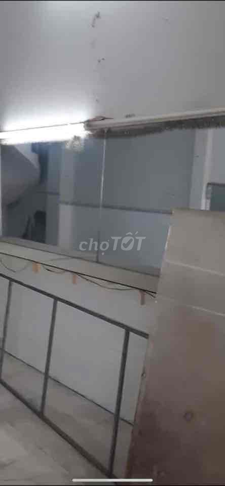 Kính salon tóc Kính cường lực 10 li. Mua bán Nội thất, đồ gia dụng khác tại Thành phố Vĩnh Long Vĩnh Long được đăng bởi Loan hình 1