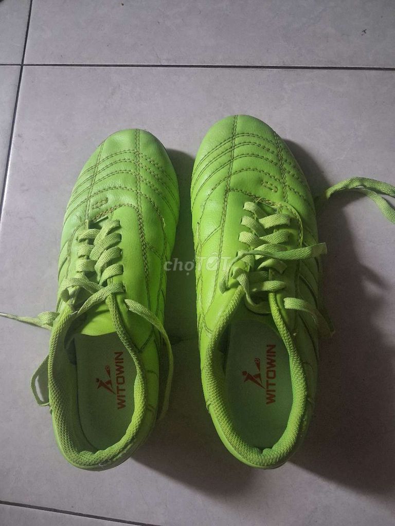 giày đá banh CT3 size 41