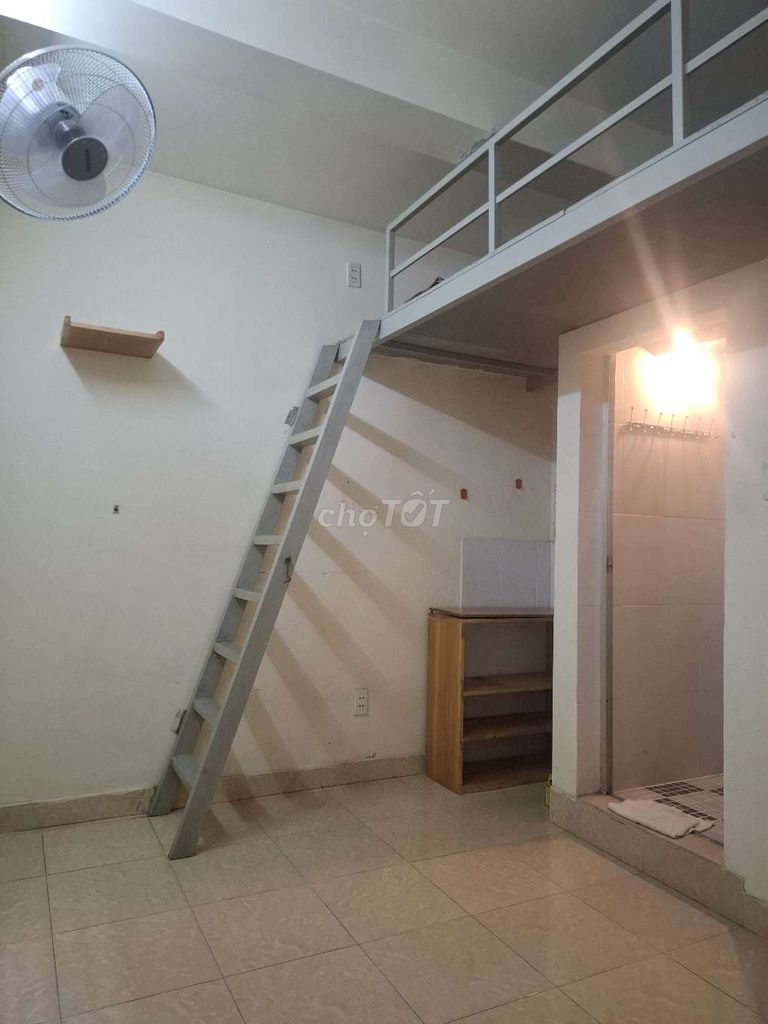 Владелец в аренду, комната в хостеле Hau Giang площадью 20 м2, район Тан Сон Нхат