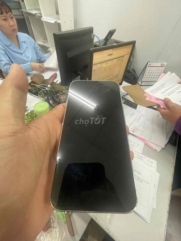 Apple iPhone 12 Pro Max 128GB Vàng Đã sử dụng. Mua bán Điện thoại tại Quận 11 Tp Hồ Chí Minh được đăng bởi Nguyen Thanh Toan hình 1