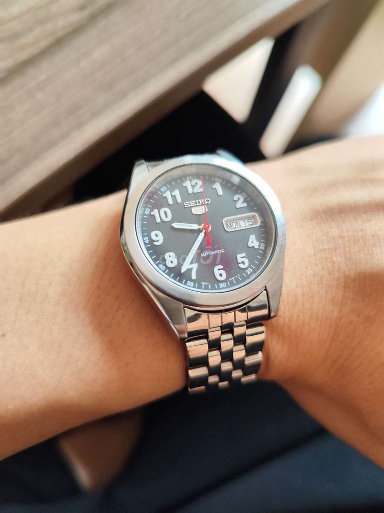 Đồng hồ Seiko 5 Kim loại Bạc Tự động. Mua bán Đồng hồ tại Huyện Gia Lâm Hà Nội được đăng bởi Mr Chiến hình 1