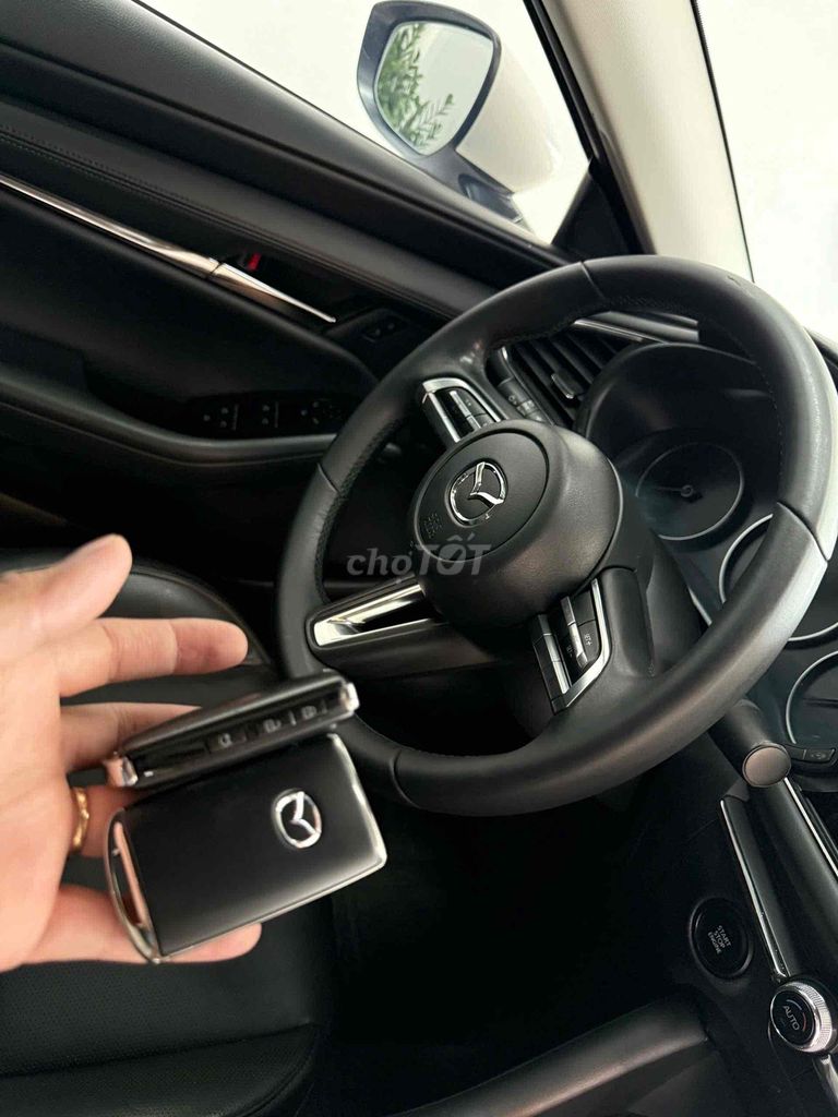 Mazda 3 2022 Luxury - 69000 km | Còn rất đẹp. Mua bán Ô tô tại Thành phố Đà Lạt Lâm Đồng được đăng bởi ĐỒNG MOTOR 2  cá nhân hình 4