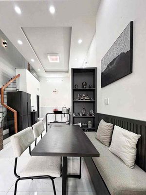 Rent · 4 bd · 60 м² · Thành phố Thủ Đức, ул. Đường Lã Xuân Oai