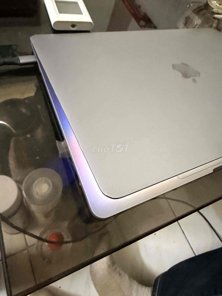 Apple Macbook Pro 2020 i5 13 inch 16GB/512GB Bạc. Mua bán Laptop tại Quận Ba Đình Hà Nội được đăng bởi Nguyen  hình 1