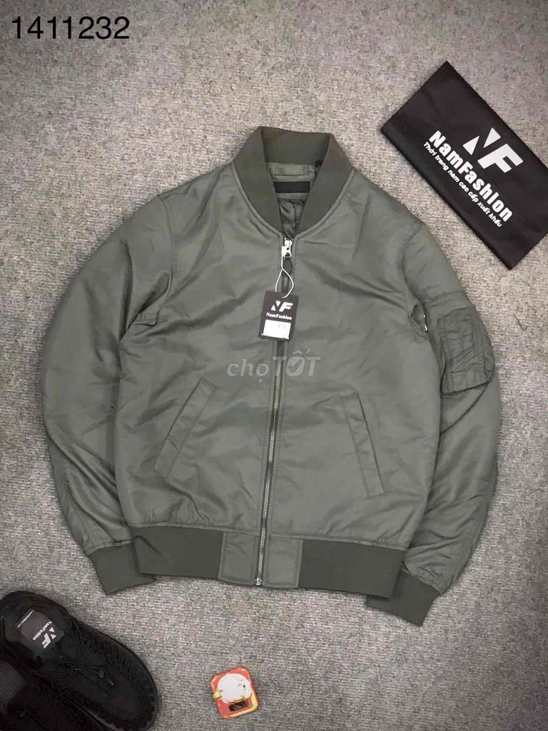 Áo khoác bomber Uni! trần bông Xanh olive. Mua bán Quần áo tại Quận Hai Bà Trưng Hà Nội được đăng bởi NamFashion 63 ngõ 105 Bạch Mai hình 1