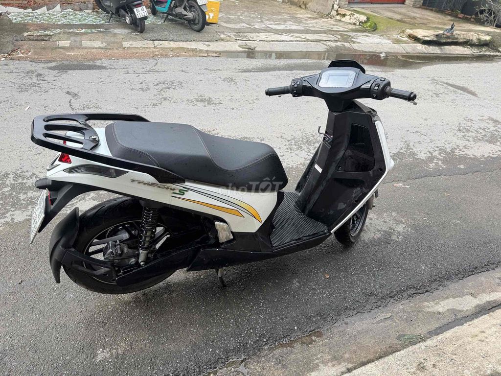 Theon S pin mua. Mua bán Xe điện tại Quận Bình Thạnh Tp Hồ Chí Minh được đăng bởi Nguyễn Anh Tuấn hình 2