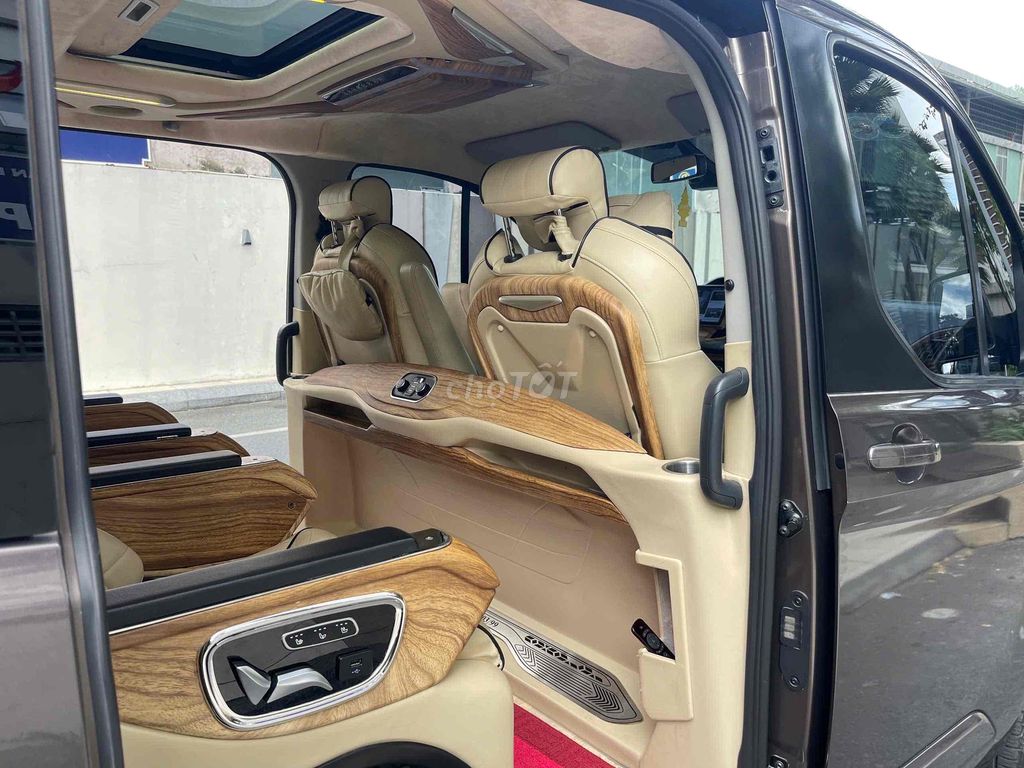 Ford Tourneo 2019 Limousine 2.0 AT - 68000 km. Mua bán Ô tô tại Quận Tân Bình Tp Hồ Chí Minh được đăng bởi FORD PHỔ QUANG XE CŨ hình 7