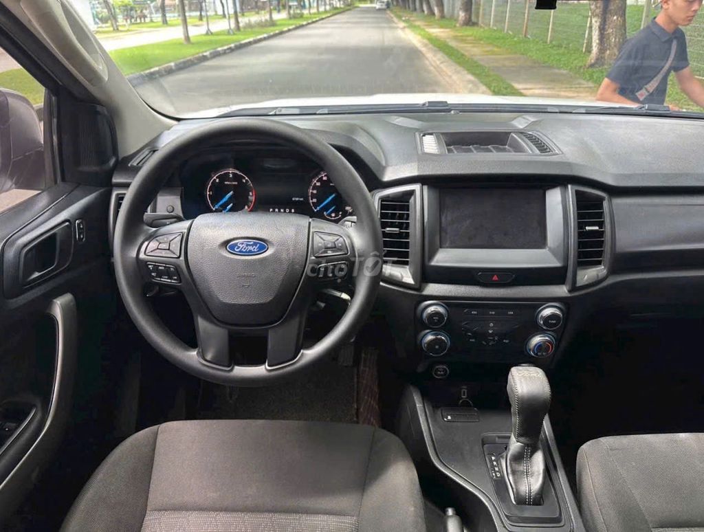 Ford Ranger 2020 XLS 2.2L 4x2 AT. Mua bán Ô tô tại Thành phố Thủ Dầu Một Bình Dương được đăng bởi CHỢ Ô TÔ AN SƯƠNG hình 11