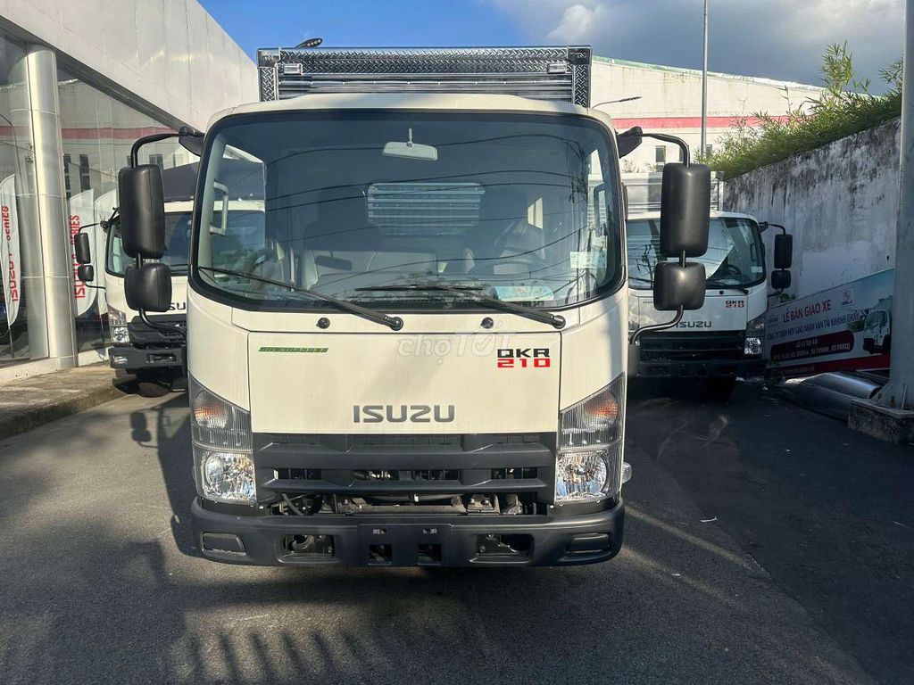 1 xe ***Isuzu QKR210 đời 2025, giá tốt