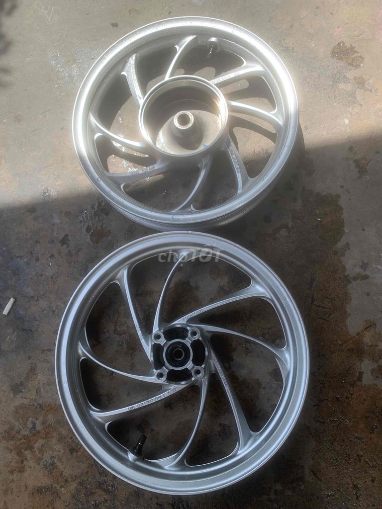 bán cặp mâm vision 110 2024 bạc rin như mới. Mua bán Phụ tùng xe tại Quận 11 Tp Hồ Chí Minh được đăng bởi nguyên xuan thinh hình 3