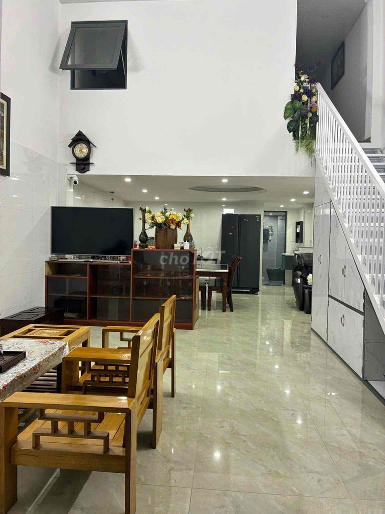 Аренда · 3 комн. · 100 м² · Quận Ngũ Hành Sơn, ул. Đường Nguyễn Thần Hiến