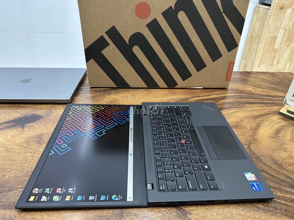 Thinkpad T14s Gen 2, core i7 1185G7, 32G, 512G