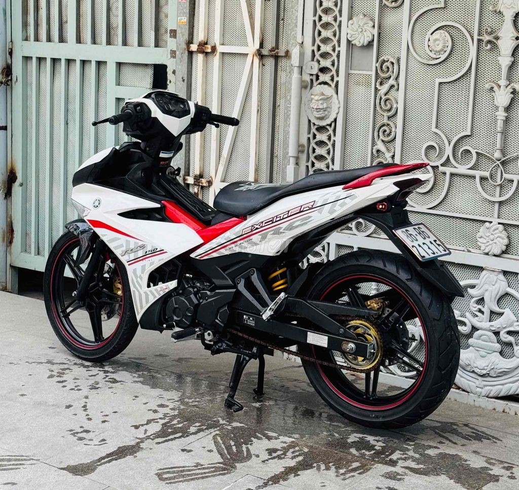 yamha exciter 150cc trắng đỏ đen xe đẹp máy zin êm. Mua bán Xe máy tại Quận Gò Vấp Tp Hồ Chí Minh được đăng bởi CHXM 86 chuyên bán xe trả góp hình 5