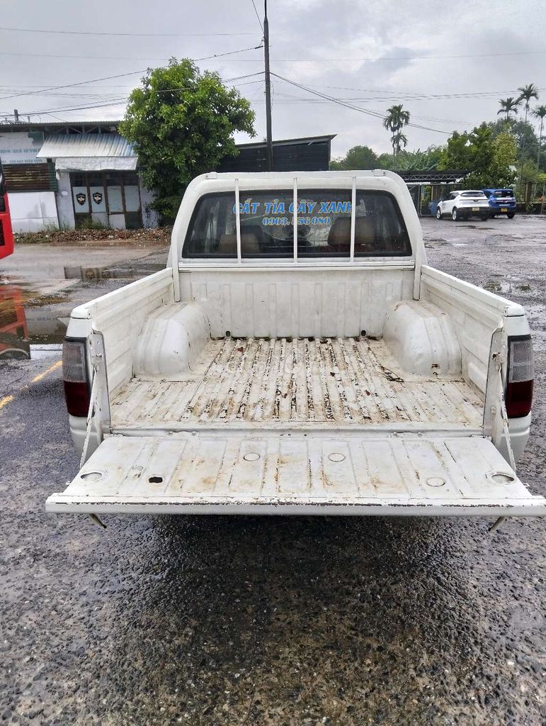 Bán tải Isuzu sx 2002 máy xăng nhập Nhật. Mua bán Ô tô tại Huyện Đại Lộc Quảng Nam được đăng bởi Khac son  hình 5