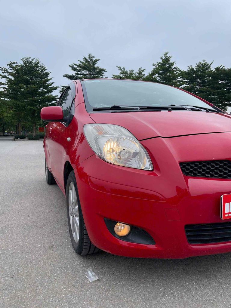 Toyota Yaris 2009 Đỏ 100000 km. Mua bán Ô tô tại Quận Thanh Xuân Hà Nội được đăng bởi Vạn Phát Auto hình 4