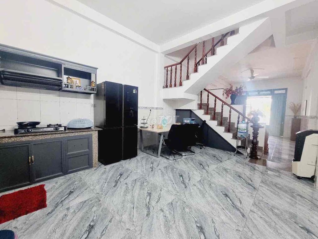 Bán nhà 1 trệt 1 lầu trung tâm Dĩ An, 70m², gần TP Thủ Đức, giá 3.2 tỷ