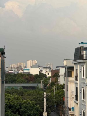 Đại hạ ja Chính chủ cần bán gấp.nhà 3 tầng tự xây kiên cố chắc chắn.