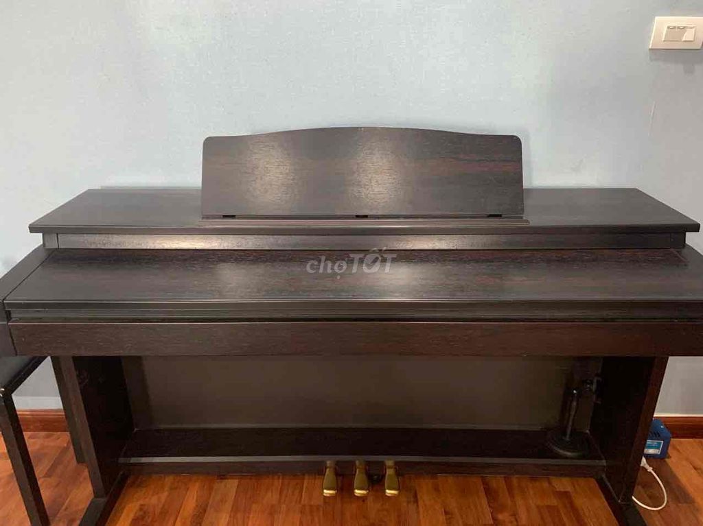 Cần thanh lý đàn piano điện Roland
