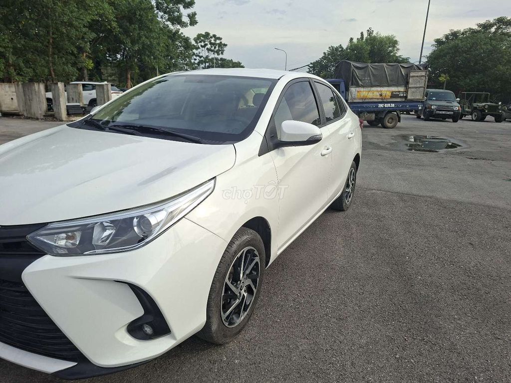 Тойота Vios 2022 Белая машина, Вьетнам
