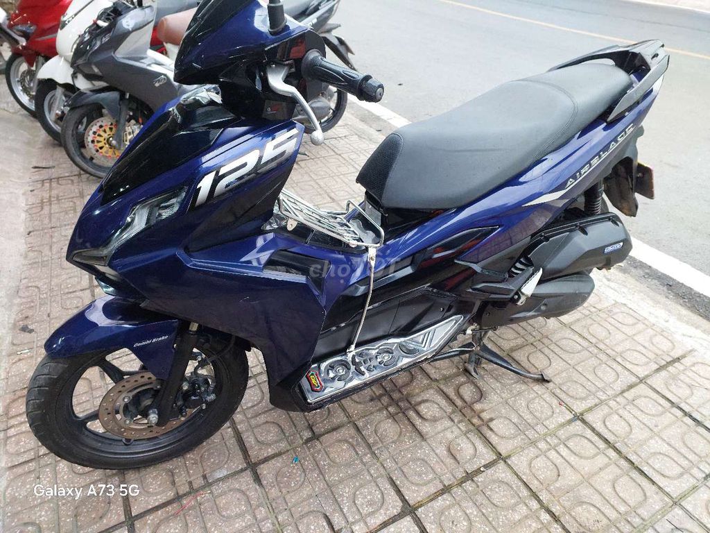 Honda Air Blade 125 2022 Xanh 24000 km. Mua bán Xe máy tại Thành phố Đà Lạt Lâm Đồng được đăng bởi tran hoa nam hình 1