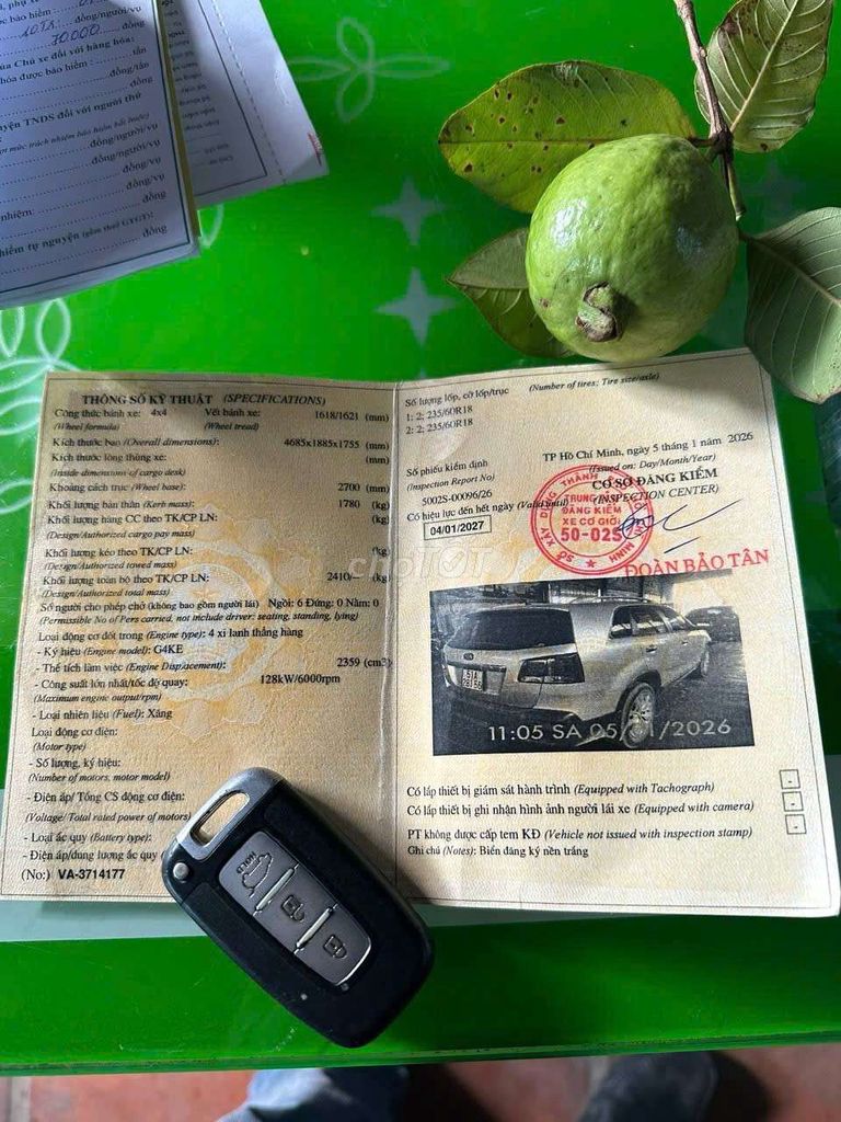 Kia Sorento 2010 2-осный серебристый бензиновый автомат