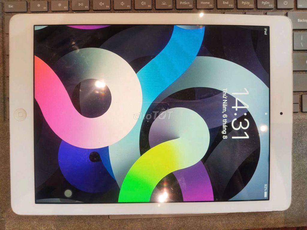 Apple iPad Air 16GB Bạc Xấu. Mua bán Máy tính bảng tại Huyện Bình Chánh Tp Hồ Chí Minh được đăng bởi Sky hình 1