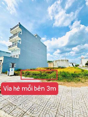 BÁN NỀN 125M2 VỊ TRÍ ĐẸP, SẴN SÀNG SANG TÊN. Mua bán đất tại Huyện Đức Hòa Long An được đăng bởi Ms Thảo BĐS Thành Đạt