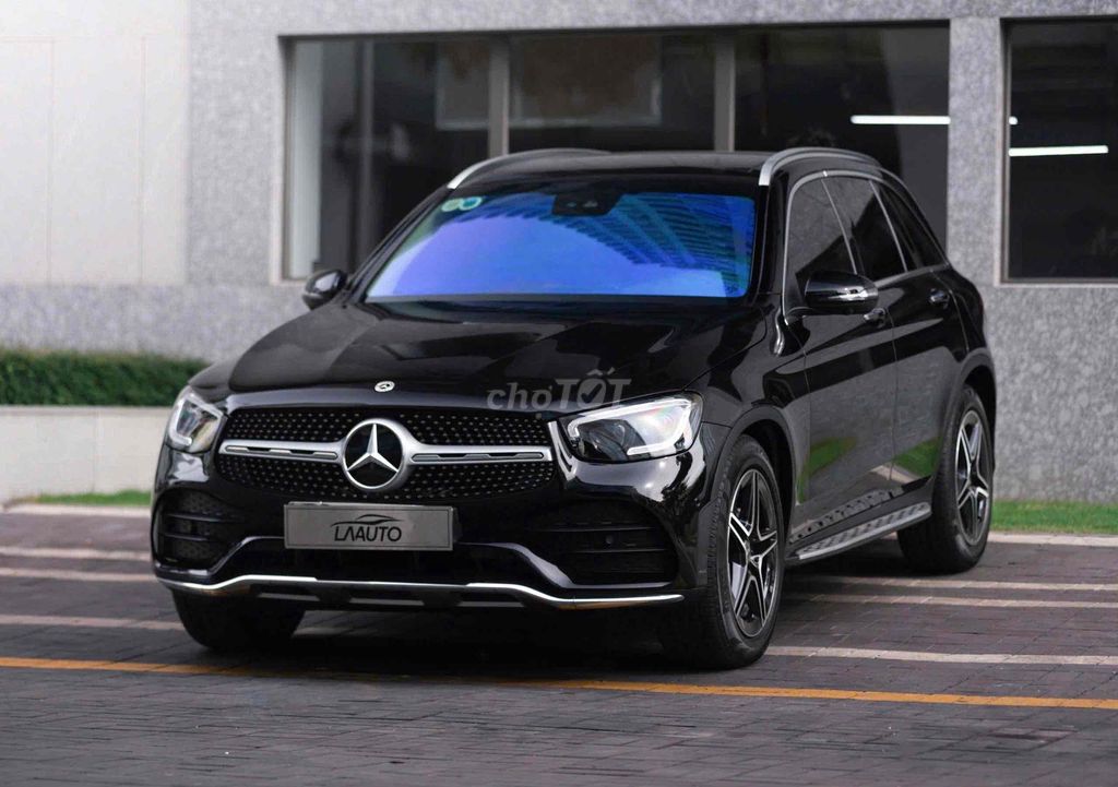 Mercedes Benz GLC300 4matic 2021 Đen // Kem. Mua bán Ô tô tại Quận 7 Tp Hồ Chí Minh được đăng bởi Nguyễn Lê Trung hình 2