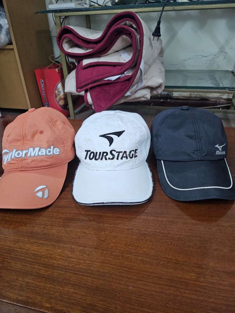 Mũ golf TaylorMade Unisex Cam. Mua bán Phụ kiện thời trang khác tại Quận Thanh Xuân Hà Nội được đăng bởi Tuấn Anh hình 1