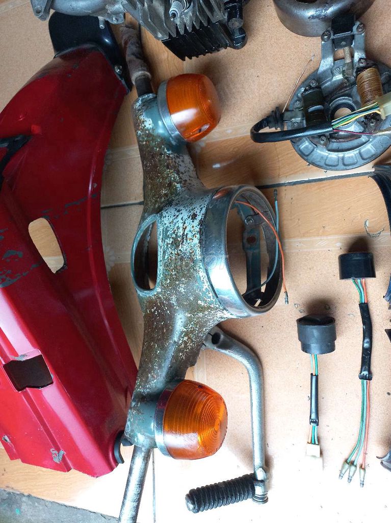 Phụ tùng zin tháo xe Cub 81. Mua bán Phụ tùng xe tại Quận Hà Đông Hà Nội được đăng bởi Lê Công Tuấn Anh hình 6