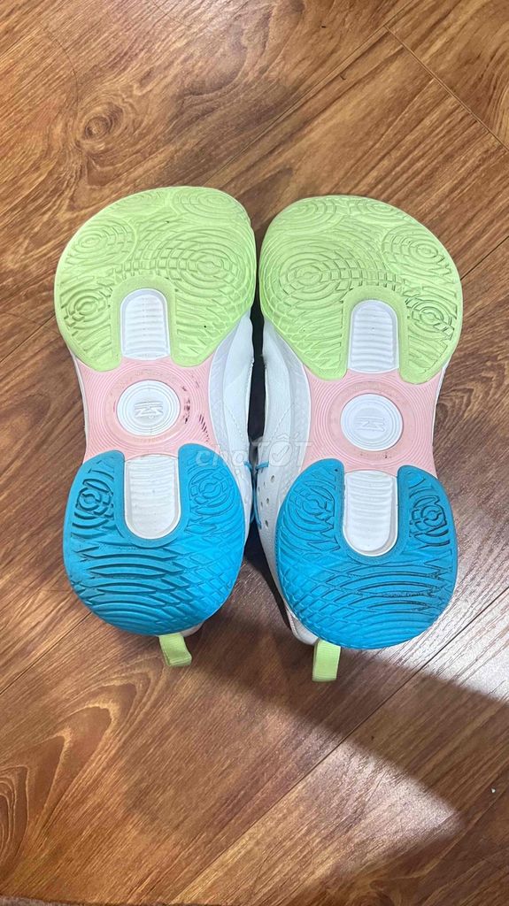 Giày cầu lông Lining AYTR026-1 cũ size 36 1/3