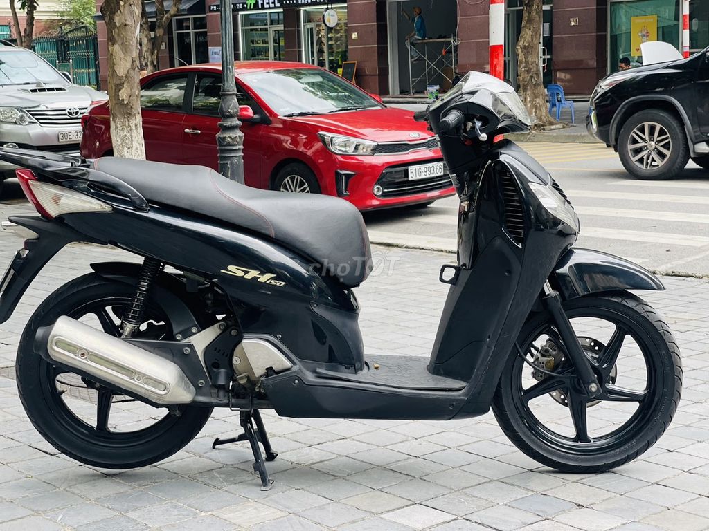 HONDA SH 150I NHẬP KHẨU XE CHÍNH CHỦ BIỂN HÀ NỘI. Mua bán Xe máy tại Quận Bắc Từ Liêm Hà Nội được đăng bởi THANH BÌNH hình 3