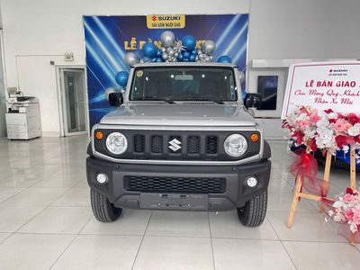 Suzuki Jimny màu bạc, 180 triệu sở hữu ngay xe