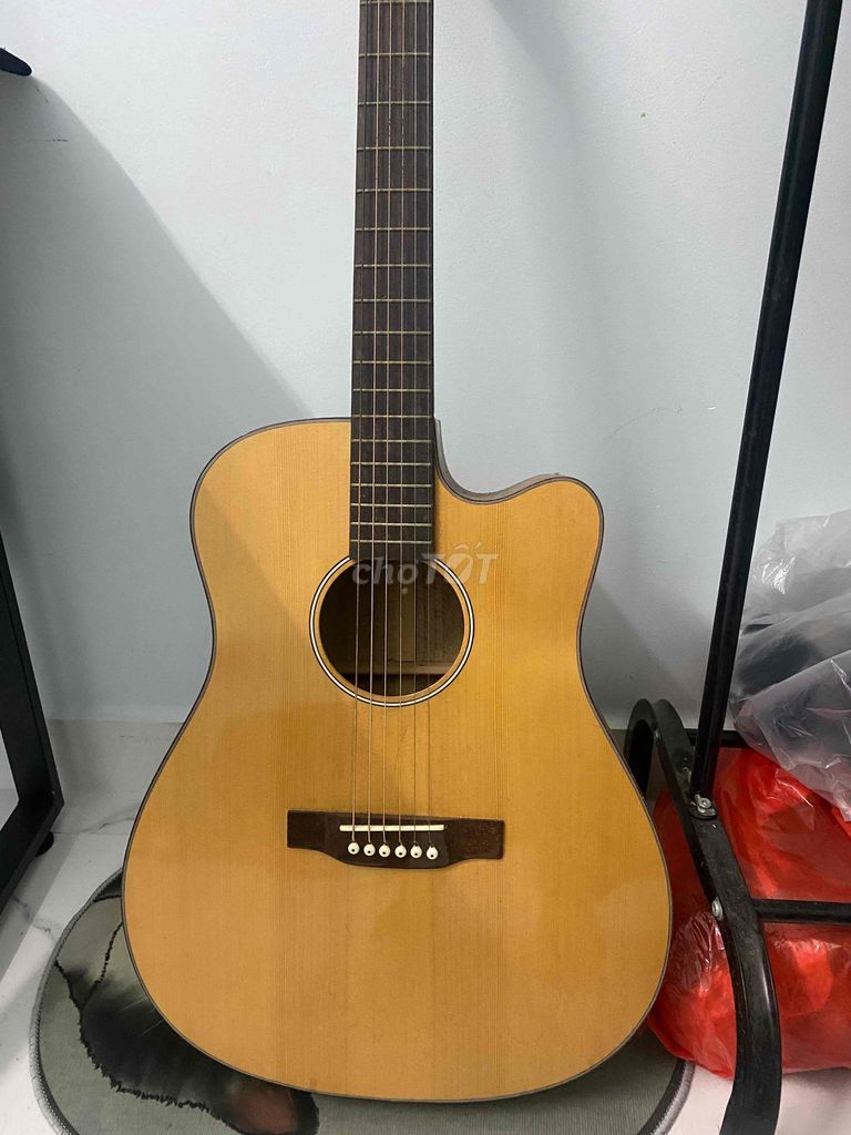 Cần bán lại Guitar cũ