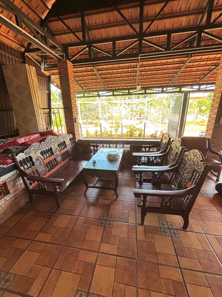 Bộ bàn ghế Gỗ Lim Cổ điển. Mua bán Bàn ghế tại Thành phố Bà Rịa Bà Rịa - Vũng Tàu được đăng bởi Luân Nguyễn hình 1