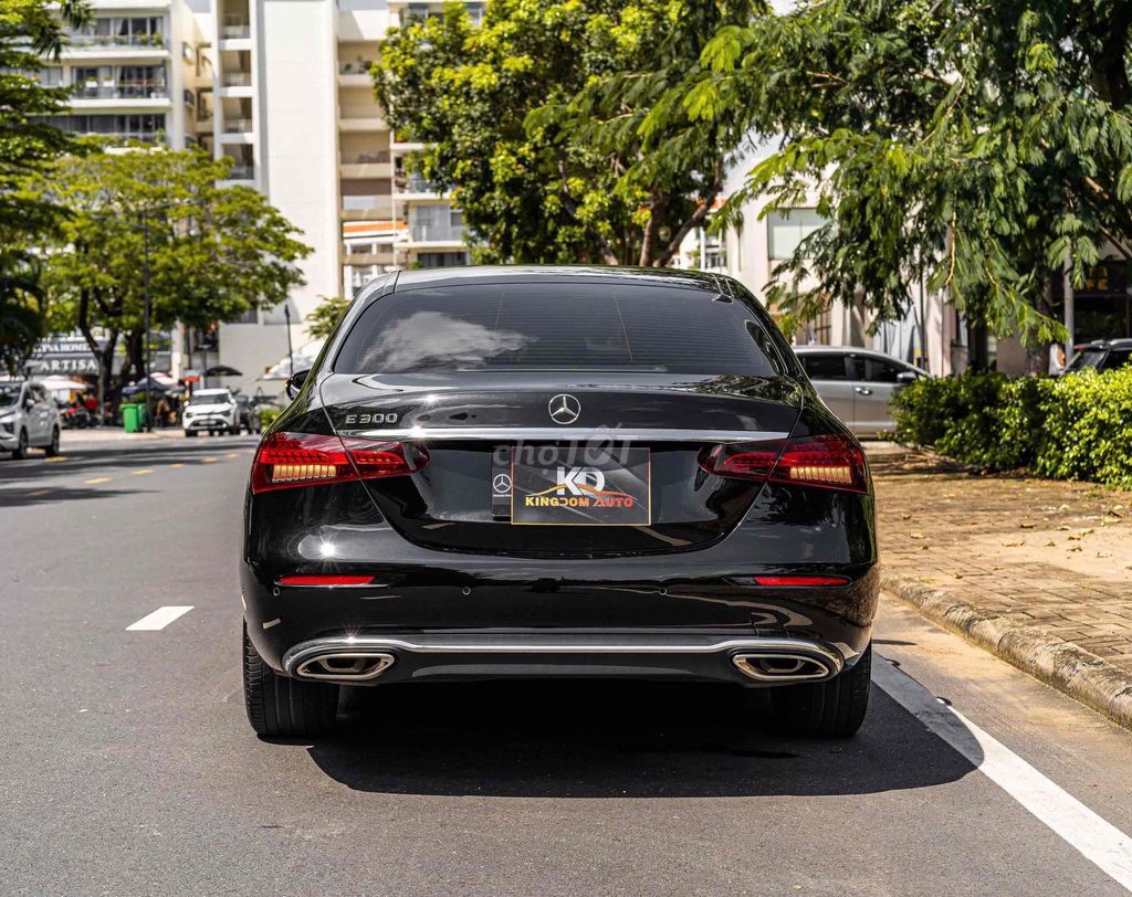 E200 Exclusive - 2022 màu đen siêu lướt siêu đẹp. Mua bán Ô tô tại Quận 7 Tp Hồ Chí Minh được đăng bởi Dương Phương hình 4