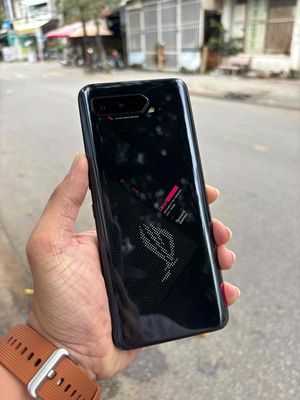 Asus Rog Phone 5 Quốc Tế (12/256Gb). Mua bán Điện thoại tại Thành phố Long Xuyên An Giang được đăng bởi Khưu Nguyễn Phi Hùng