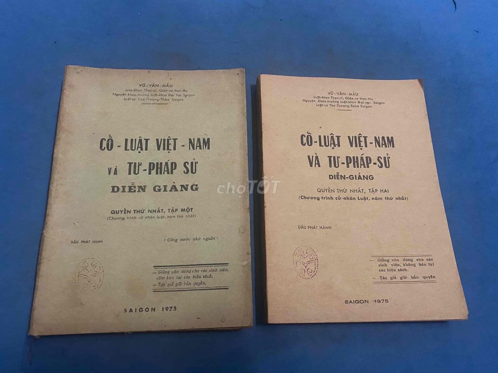 2 Tập Cổ Luật Việt Nam
