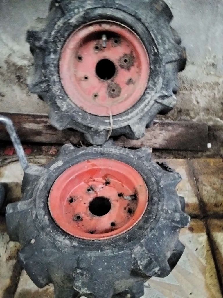 Lốp xe mam xe để chặt nhà cần bán gấp. Mua bán Phụ tùng xe tại Huyện Bến Lức Long An được đăng bởi Linh Lieu hình 4