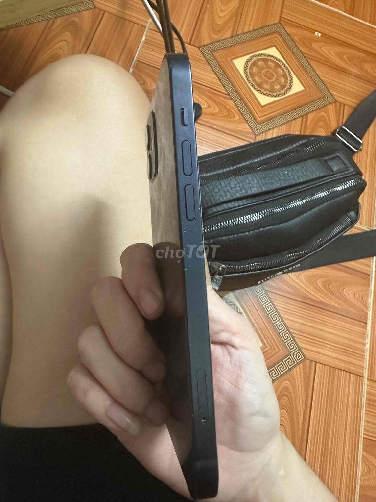 Apple iPhone 12 Đen. Mua bán Điện thoại tại Quận Bắc Từ Liêm Hà Nội được đăng bởi Minky hình 1