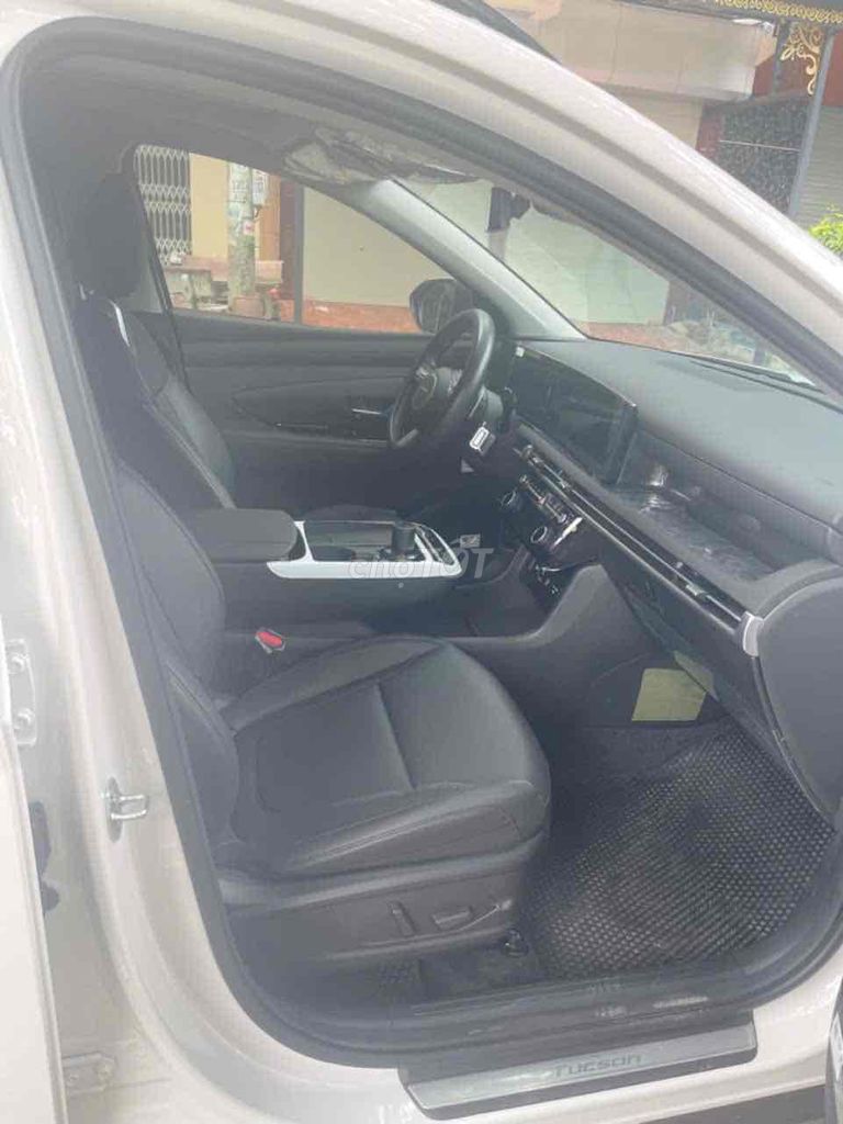 Hyundai Tucson 2025 1.6 Turbo - 4000 km. Mua bán Ô tô tại Thành phố Bắc Ninh Bắc Ninh được đăng bởi Nguyễn Đình Lộc hình 4