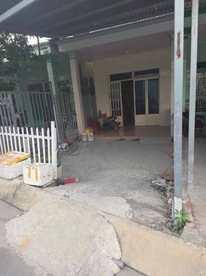 Nhà phố 94 m² · 2 PN · Đường Lê Văn Lương