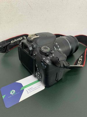 Canon EOS 700d kèm 1 lens 55-250mm