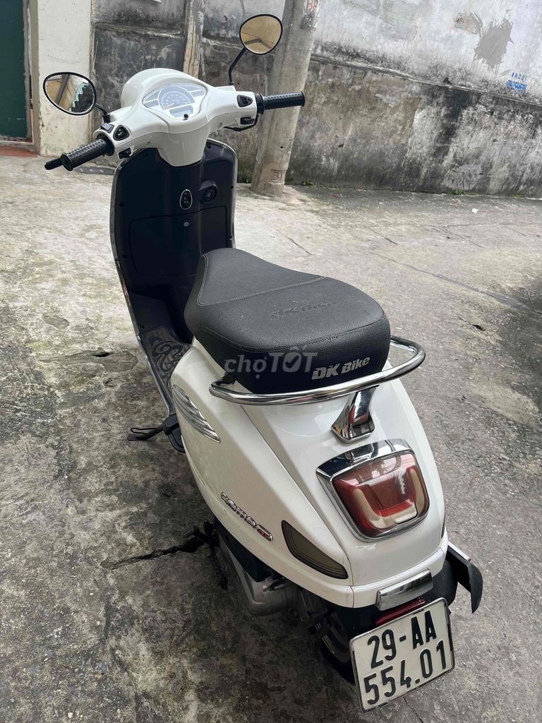 Xe tay ga Roma 50cc màu Trắng. Mua bán Xe máy tại Quận Bắc Từ Liêm Hà Nội được đăng bởi Hi hình 3