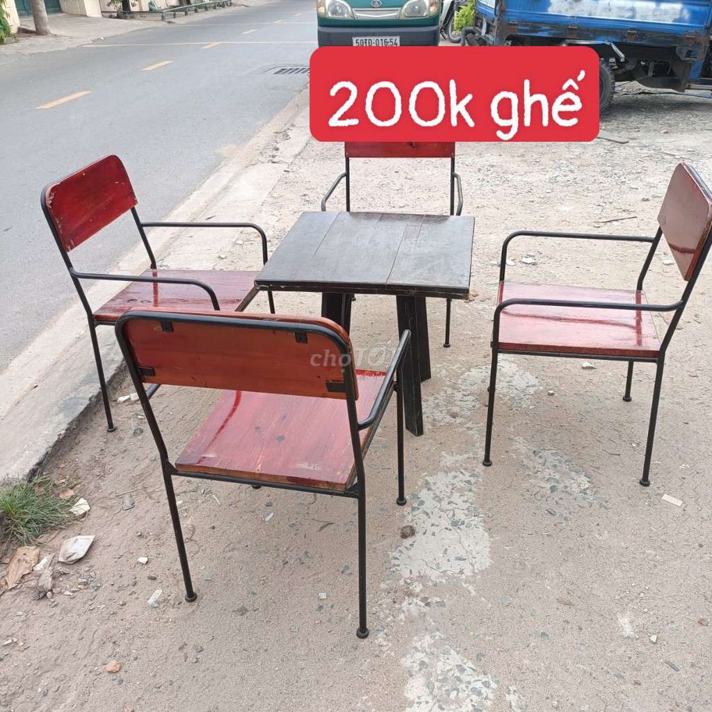 Thanh lý bàn ghế cafe cũ, 200k ghế